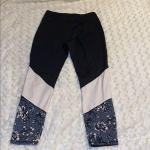 Black Capri leggings with floral print